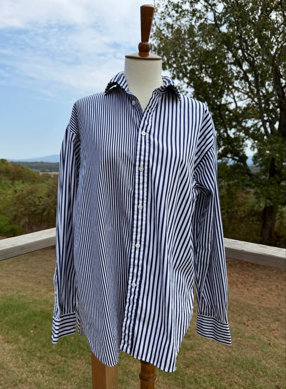Polo Ralph Lauren White & Navy Striped Button Up Cotton Shirt Womenโs Size 8